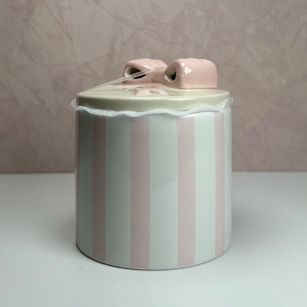 N/A charming ceramic